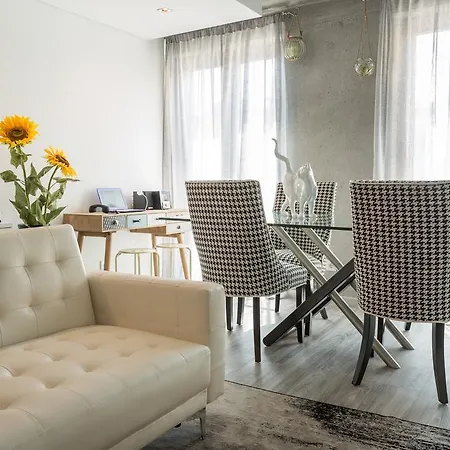 Pier Apartment
